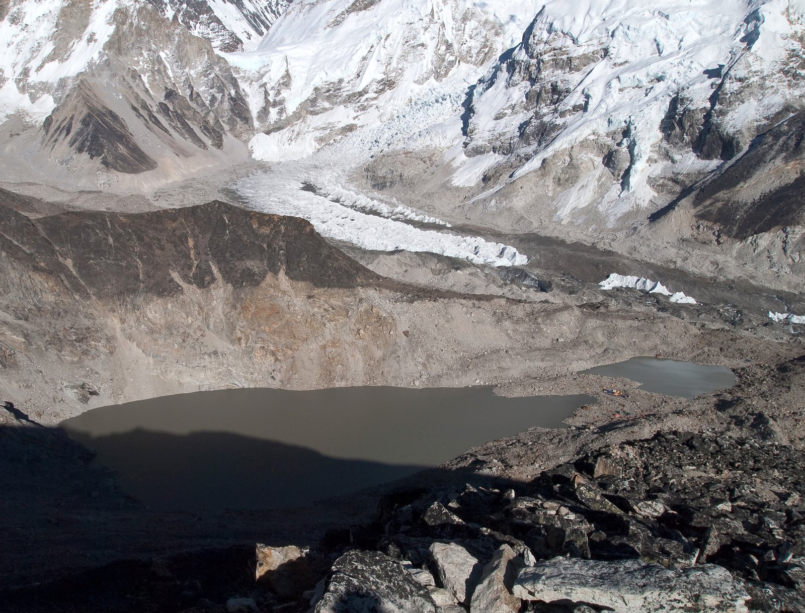 Dawa Sherpa Selamat Usai 7 Hari Hilang di Everest, Lolos dari Jurang Es Khumbu