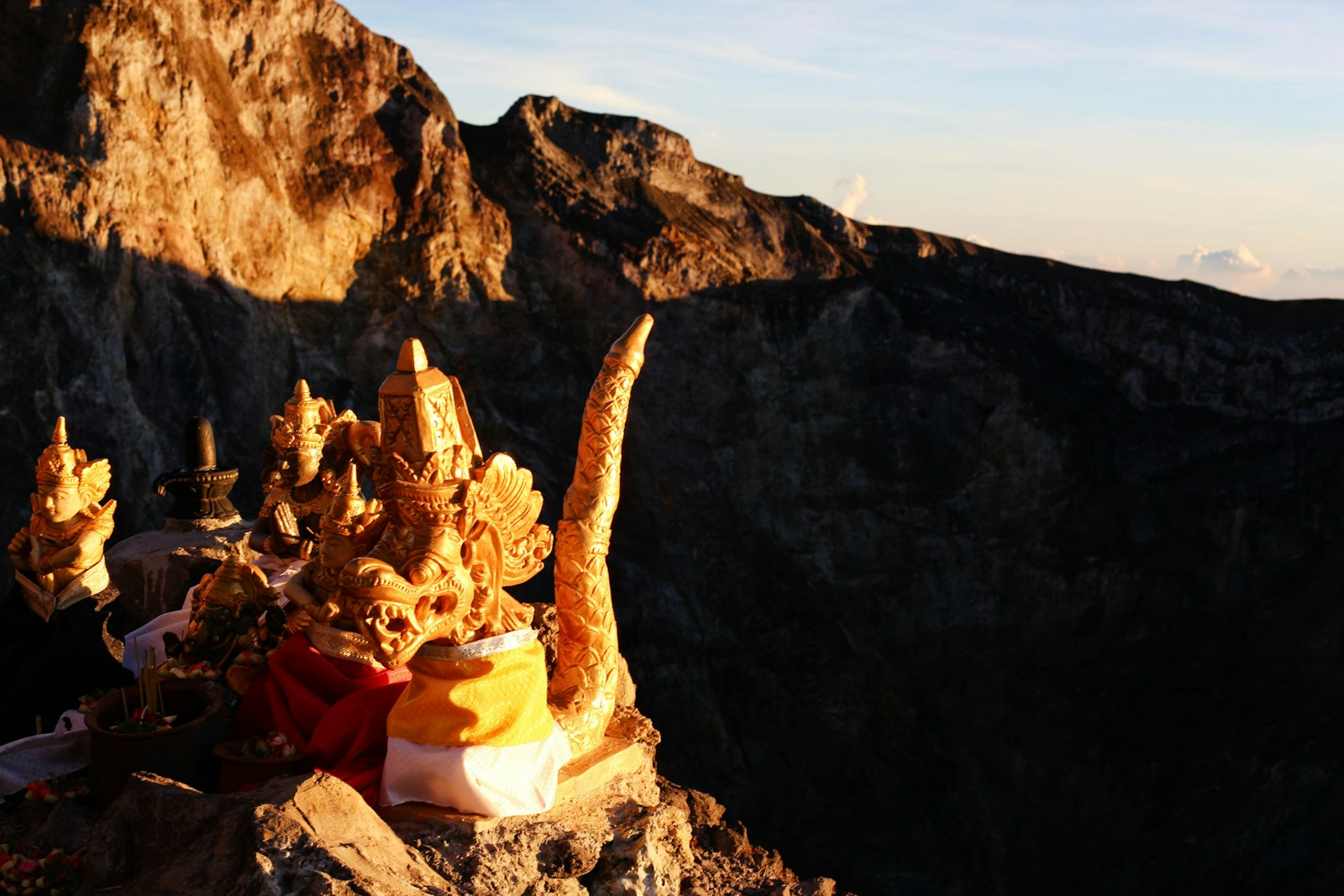 Gunung Agung Ditutup Sepekan untuk Upacara Karya Aci Purnama Kasa